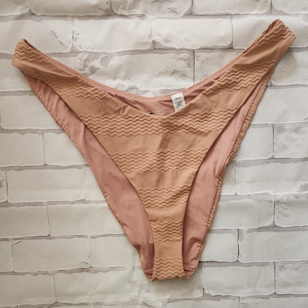 NWOT- Aerie Textured Cheeky Swim Bottom